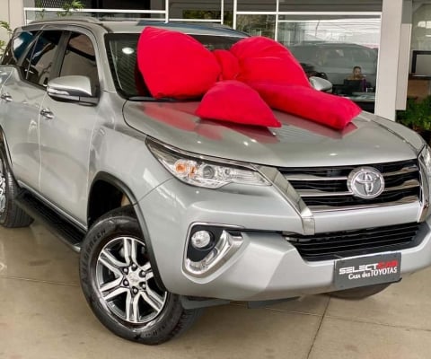 TOYOTA HILUX SW4 SR 4X2 2.7 AUT 2018