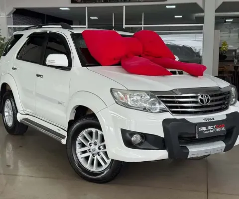 TOYOTA HILUX SW4 3.0 SRV 4X4 7 LUGARES 16V TURBO INTERCOOLER DIESEL 4P AUT 2015