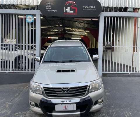 Toyota Hilux CD SRV D4-D 4x4 3.0 TDI Diesel Aut