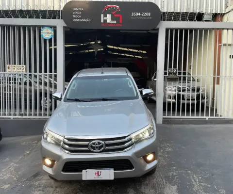 Toyota Hilux CD SRX 4x4 2.8 TDI 16V Diesel Aut.