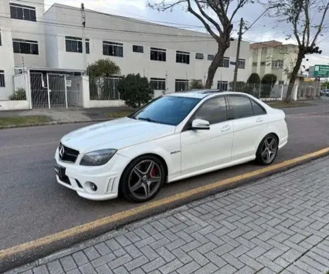 MERCEDES-BENZ C-63 AMG 6.3 V8 2011
