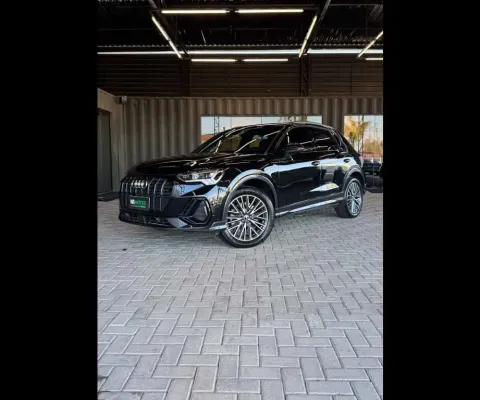 AUDI Q3 Perf. Black 2.0 TFSI Tiptr. Quattro