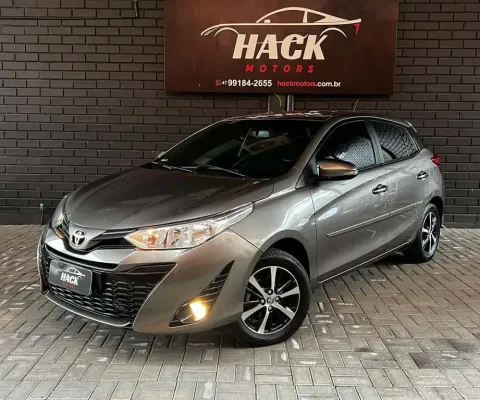 Toyota Yaris XS 1.5 Flex 16V 5p Aut.  - Cinza - 2019/2019