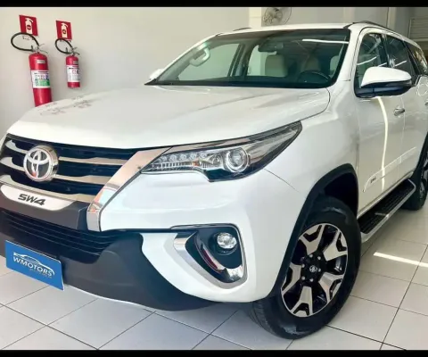 HILUX SW4 SRX DIAMOND 7 LUGARES 2020 COMPLETA AUTOMÁTICA 