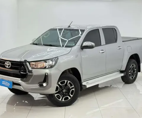 TOYOTA HILUX CD 4X4 2.8 TURBO DIESEL Mec. 2023 COMPLETA