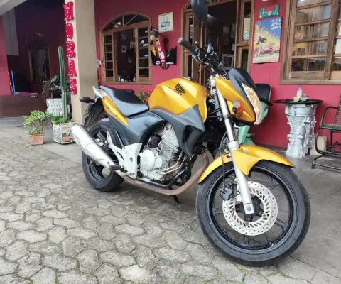 HONDA CB 300R 2010