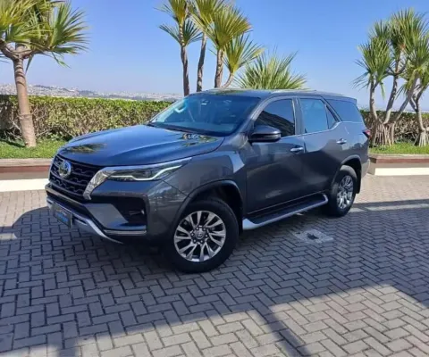 Toyota Hilux sw4 2022 2.8 d-4d turbo diesel srx 7l 4x4 automático