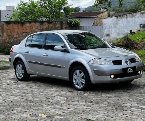RENAULT MEGANE à venda.