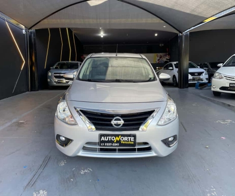 Nissan Versa Flex Automático