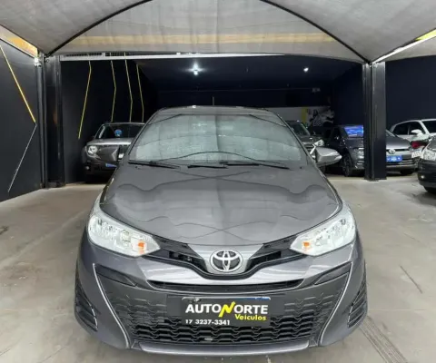Toyota Yaris Hatch Flex Automático
