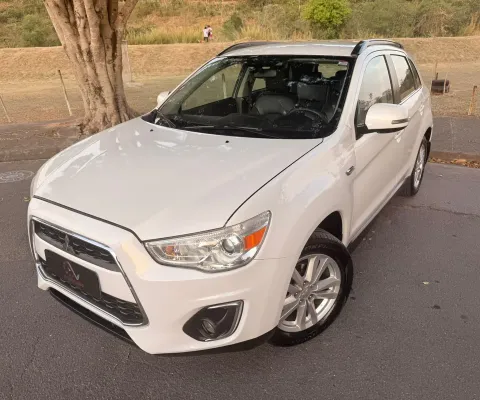 Mitsubishi ASX 2.0 16V TRAÇÃO 4X4 160cv Aut. 2013 Bancos de couro 