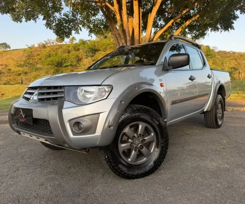 MITSUBISHI L200 TRITON 3.2 TURBO DIESEL 4X4 2017 PNEUS NOVOS