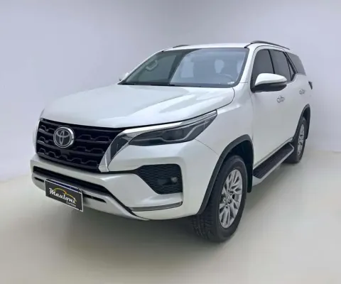 TOYOTA HILUX SW4 2.8 SRX 4X4 7 LUGARES 16V TURBO INTERCOOLER DIESEL 4P AUTOMÁTICO 2021