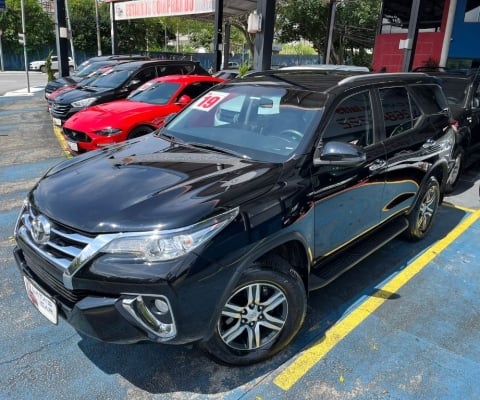 Hilux Sw4 2019 SRV 2.7 Flex 7 Lugares