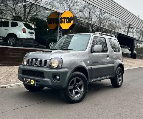 SUZUKI JIMNY 1.3 4ALL 4X4 - Perfeito para conhecer lugares novos, sem se preocupar com o tipo de ter