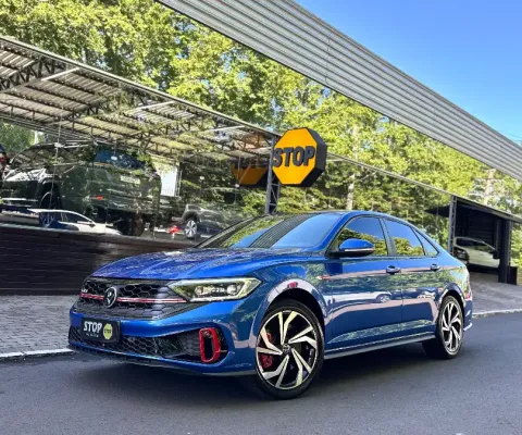 O SEDAN DE ESPORTIVO QUE TRAZ PERFORMANCE E EXCLUSIVIDADE EM CADA DETALHE