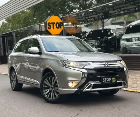  Outlander 2.0 HPE 7 Lugares ano 2021 - UM SUV ROBUSTO E CONFIÁVEL