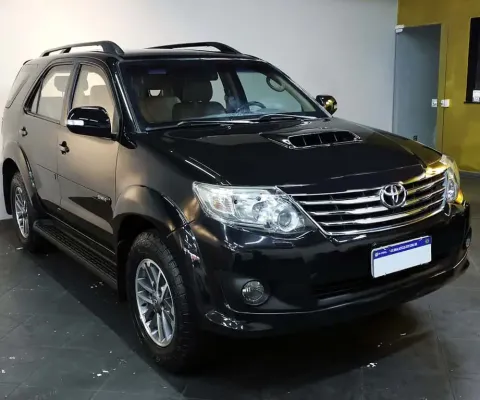 TOYOTA HILUX SW4 SRV D4-D 4x4 3.0 TDI Dies. Aut