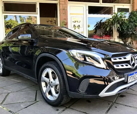 Mercedes-Benz GLA 200 1.6 CGI FLEX STYLE 7G-DCT