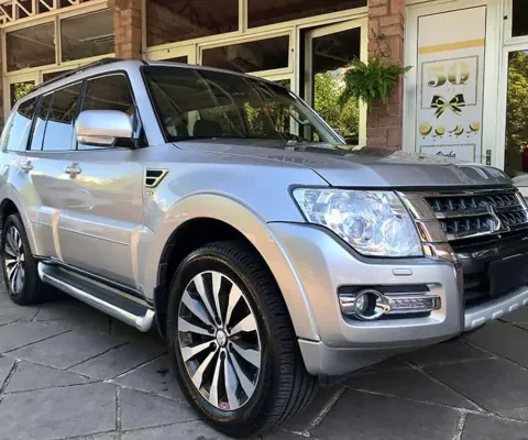 Mitsubishi PAJERO FULL 3.2 HPE 4X4 16V TURBO INTERCOOLER DIESEL 4P AUTOMÁTICO