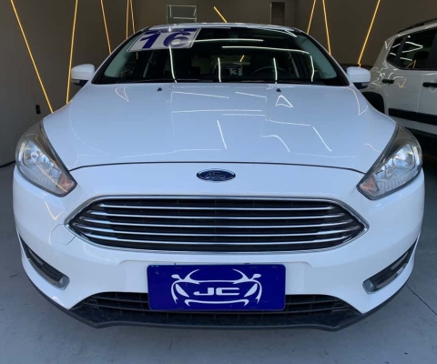 Ford Focus Hatch Flex Automático