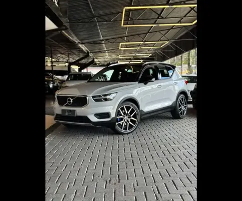 VOLVO XC 40 XC 40 T-5 MOMENTUM 2.0 252cv AWD