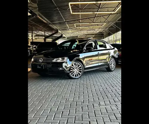 VOLKSWAGEN JETTA Highline 2.0 TSI 16V 4p Tiptronic