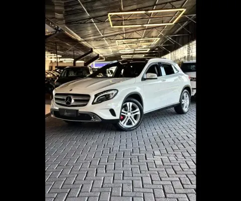MERCEDES-BENZ GLA 250 250 Enduro 2.0 TB 16V 211cv Aut.