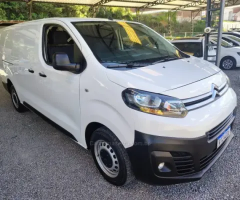 Jumpy 1.5 ano 2022, completa, em excelente estado de conservação! Pronta para trabalhar...