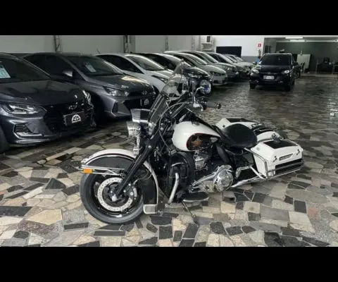 Harley-davidson flhp 2013