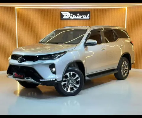 Toyota Hilux SW4 SRX 2.8 4x4 2024