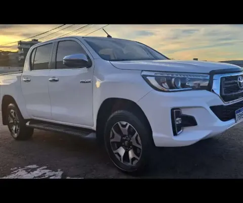 Toyota HILUX 2.8 SRX 4X4 CD 16V DIESEL 4P AUTOMÁTICO