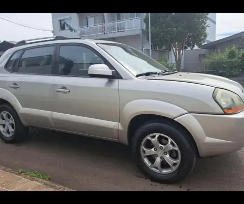 Hyundai TUCSON 2.0 MPFI GL 16V 142CV 2WD GASOLINA 4P AUTOMÁTICO