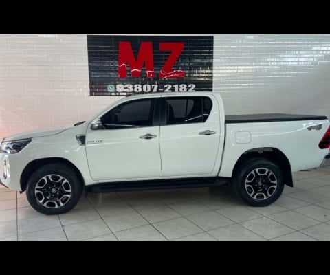 Toyota HILUX 2.8 D-4D TURBO DIESEL CD SRX LIMITED 4X4 AUTOMÁTICO