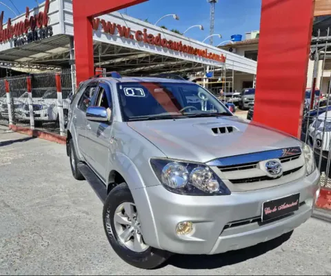 Toyota HILUX SW4 3.0 SRV 4X4 16V TURBO INTERCOOLER DIESEL 4P AUTOMÁTICO