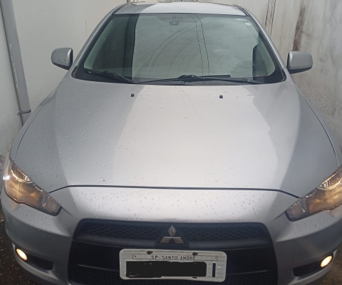 MITSUBISHI LANCER à venda.