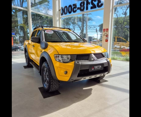 Mitsubishi L200 SAVANA 3.2 4X4 16V TURBO INTERCOOLER DIESEL 4P AUTOMÁTICO
