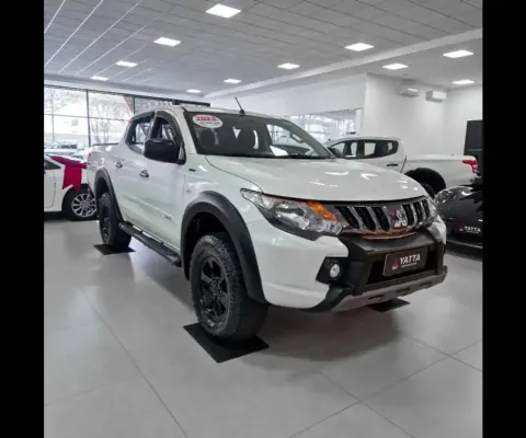 Mitsubishi L200 TRITON 2.4 16V TURBO DIESEL OUTDOOR GLS CD 4X4 AUTOMÁTICO