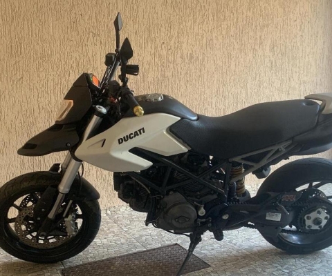 DUCATI HYPERMOTARD à venda.