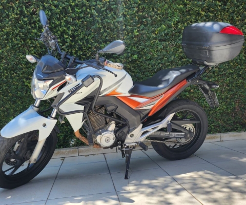 HONDA CB à venda.