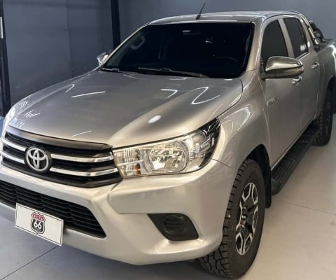 Toyota Hilux 2019 2.8 4x4 cd 16v low m4fd diesel 4p manual
