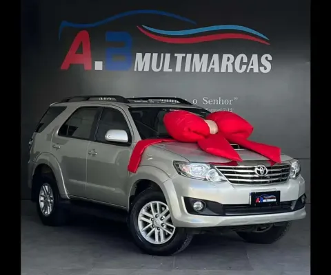 TOYOTA HILUXSW4 SRV4X4 2014