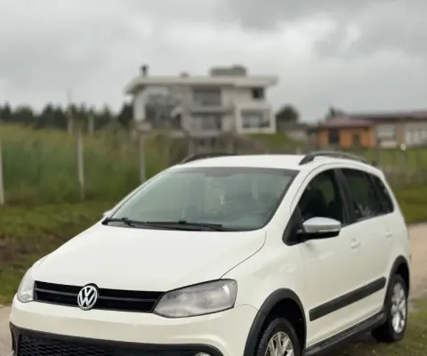  VW SPACECROSS 1.6 FLEX 2014 – COMPLETA, LINDA E COM APENAS 126.000 KM! 