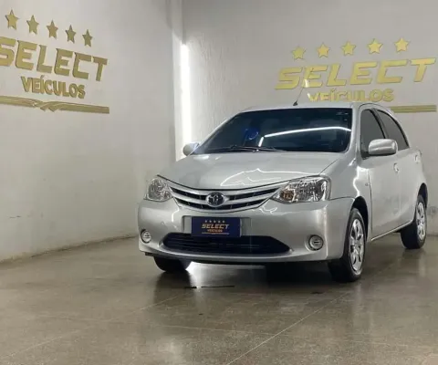 Toyota etios hb xs 2013