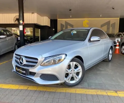 ? Mercedes-Benz C180 2016 – Elegância, conforto e desempenho em um só carro!