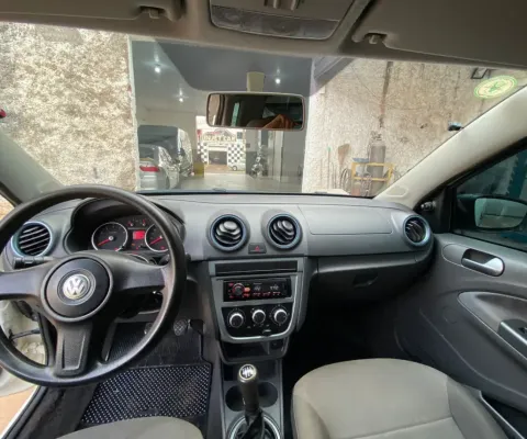 VOLKSWAGEN SAVEIRO à venda.