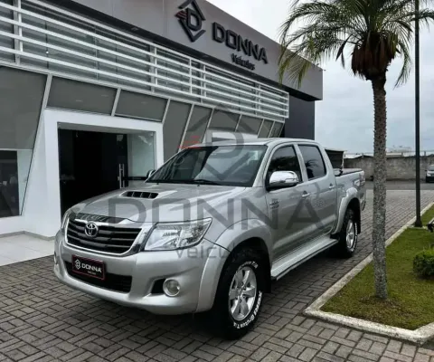 Toyota Hilux HILUX SRV 3.0 4X4 AUT  - Prata - 2013/2014