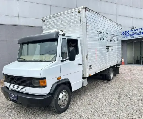 MERCEDES-BENZ 710 2001