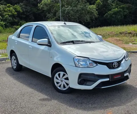 Toyota etios sd x 15l mt 2018