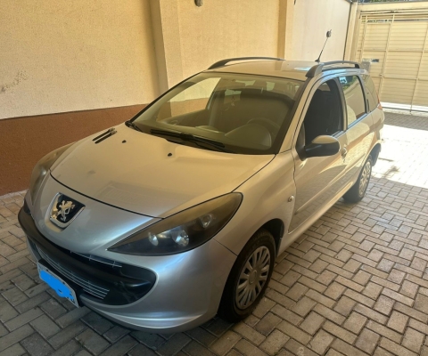PEUGEOT 207 à venda.